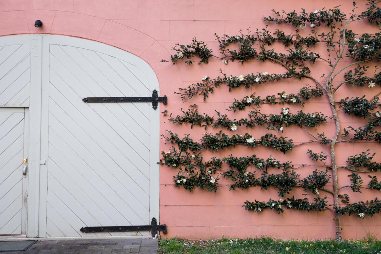 Mona Farm Hotel Braidwood Exterior photo